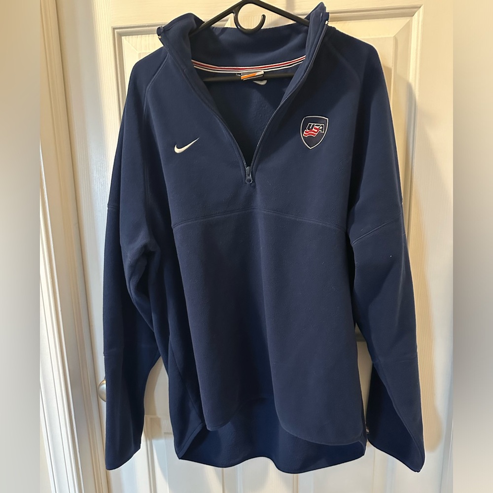 Nike men’s fleece half-zip pullover. Navy blue. Size XL.